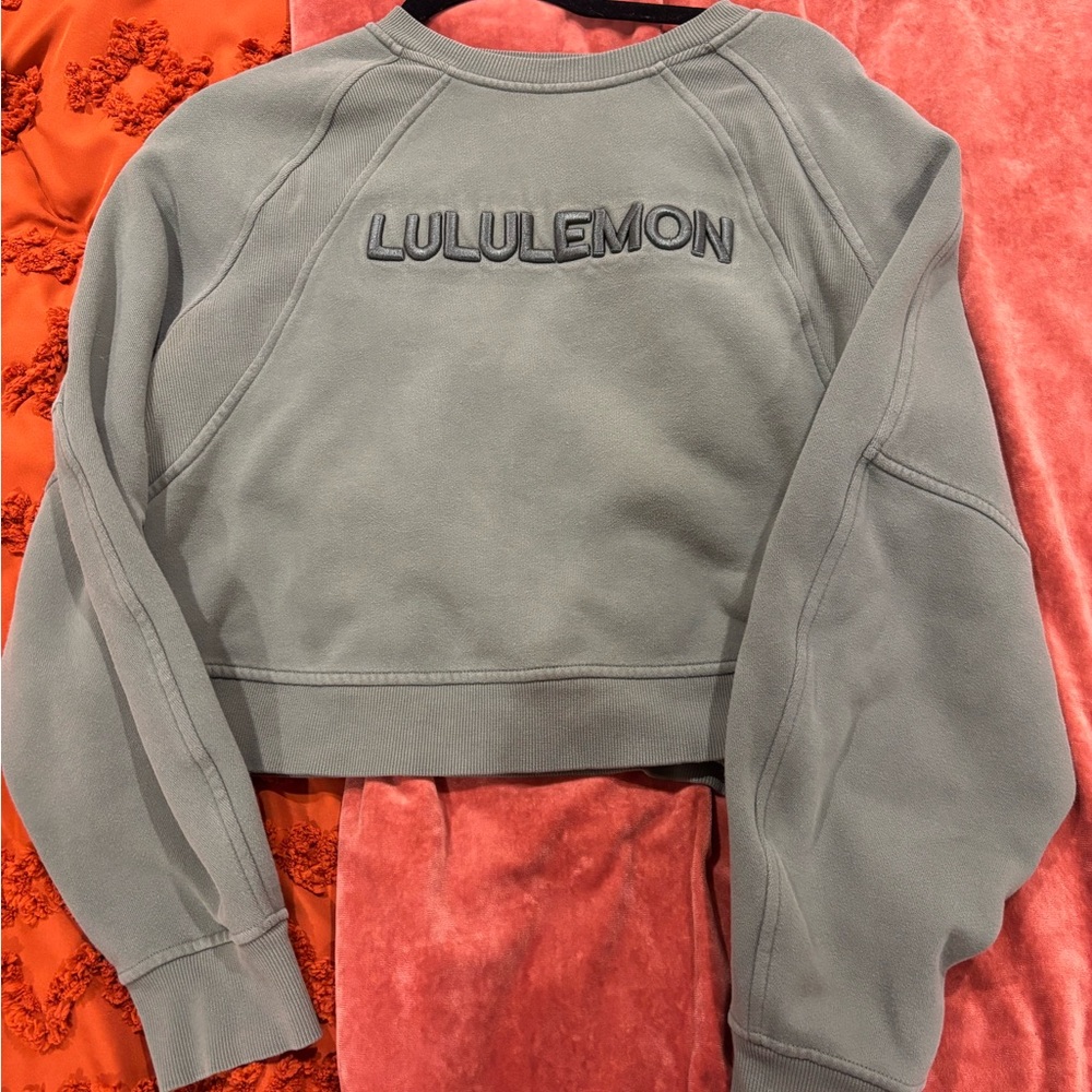 lululemon athletica sage green Cropped Sweatshirt